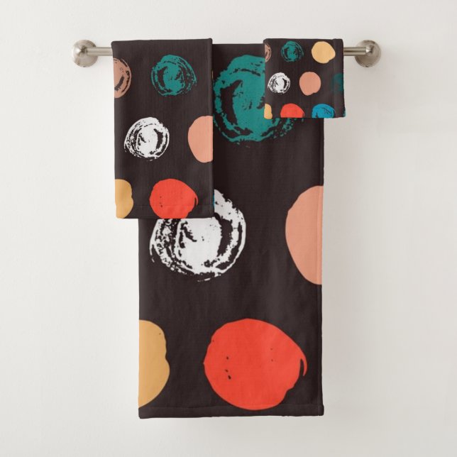Polka dot pattern bath towel set (Insitu)
