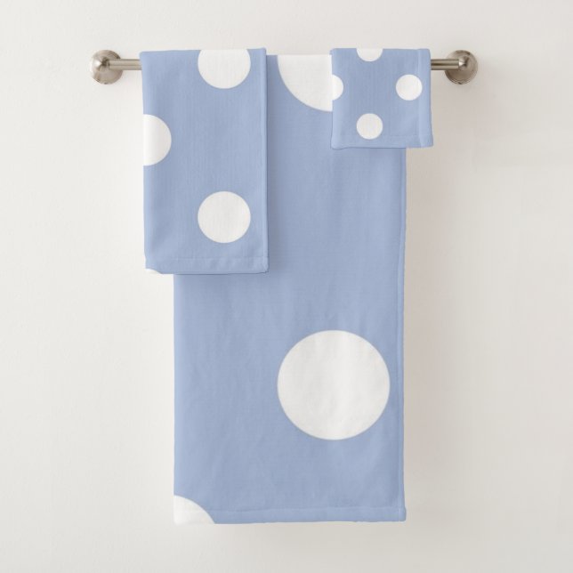 Polka dot pattern bath towel set (Insitu)