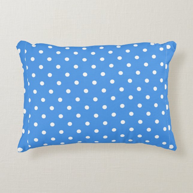 Polka dot pattern decorative cushion (Front)