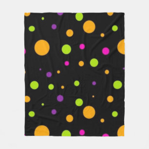 Polka dot pattern fleece blanket