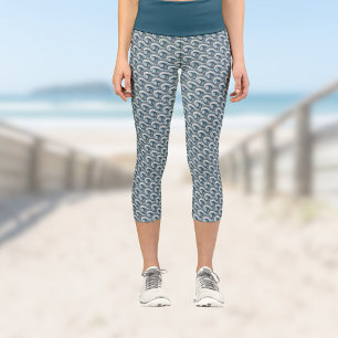 Polynesian Beach Waves and Flowers Ethnic Pattern Capri Leggings