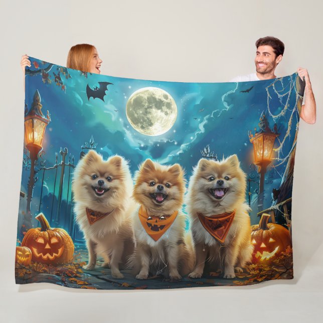 Pomeranian Halloween Spooky Fleece Blanket (In Situ)