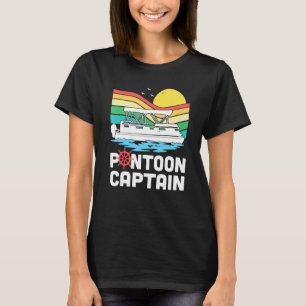 Pontoon Queen  Cute Pontoon Boat  Girls Women T-Shirt
