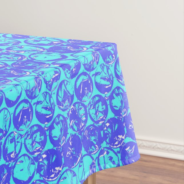 Pop art bubble wrap tablecloth (In Situ)