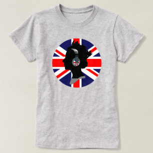 POP CULTURE QUEEN ELIZABETH WITH MUSIC HEADPHONES T-Shirt