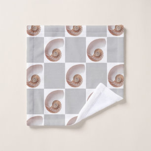 Porcelain Seashell Minimalist Checkerboard Pattern Wash Cloth