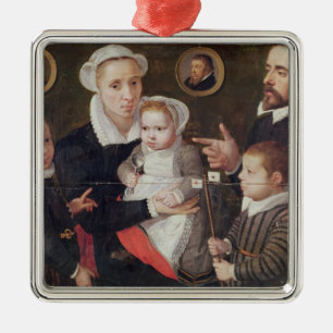 Portrait of a family metal tree decoration