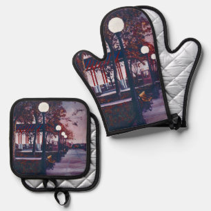 Portrait of Freedom Oven Mitt & Pot Holder Set