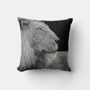 PORTRAIT OF THE KING CUSHION
