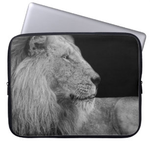 PORTRAIT OF THE KING LAPTOP SLEEVE