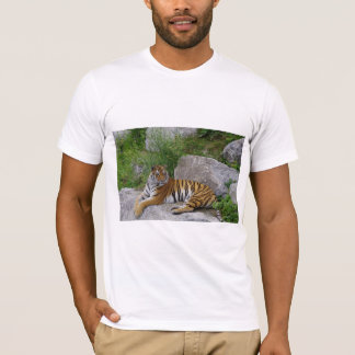 Portrait photo of a Siberian tiger T-Shirt