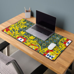 Portuguese designs desk mat
