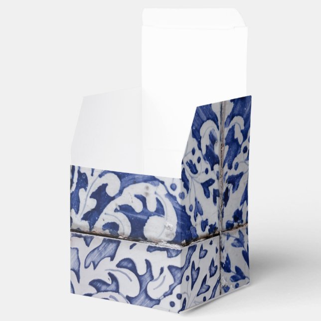 Portuguese Tiles - Azulejo Blue and White Floral Favour Box (Opened)