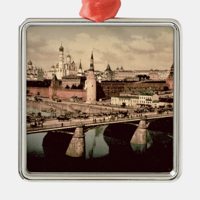 Postcard depicting the Kremlin, Moscow Metal Tree Decoration (Front)