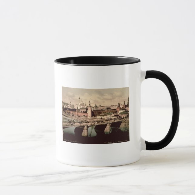 Postcard depicting the Kremlin, Moscow Mug (Right)