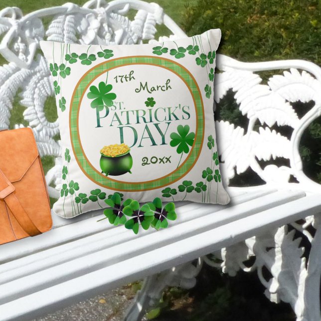 Pot o' Gold Shamrock St Patrick's Day Cushion (Creator Uploaded)