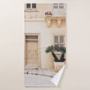 Potter plant near concrete house bath towel