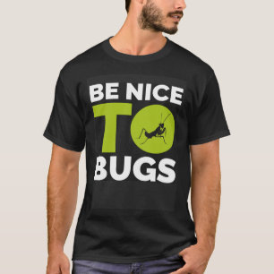 Praying Mantis Bug  Mantises Preying Insects Insec T-Shirt