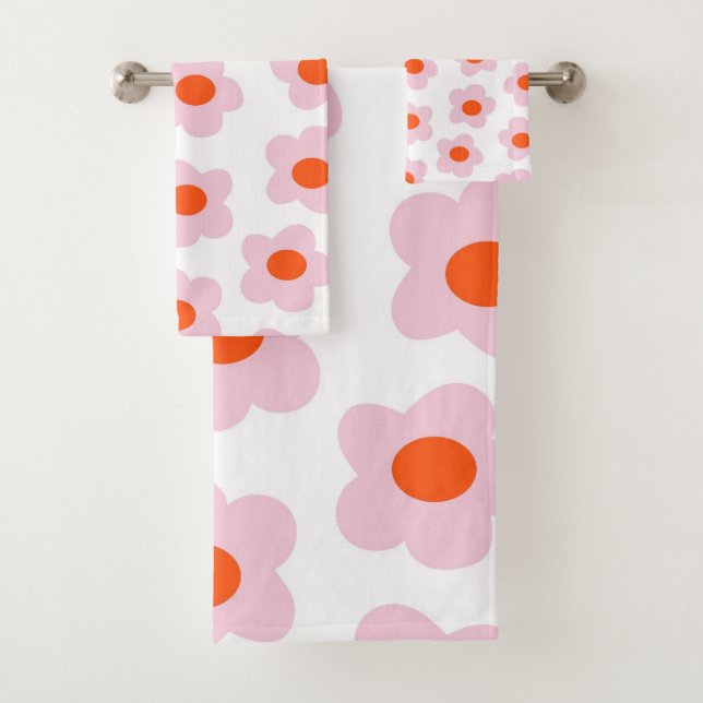 Preppy Pink Red Hippie Flower Pattern Bath Towel Set (Insitu)
