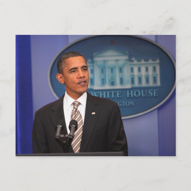 President Barack Obama makes an announcement Postcard (Front)