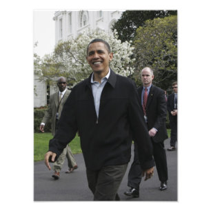 President Obama walks to the basketball courst Photo Print