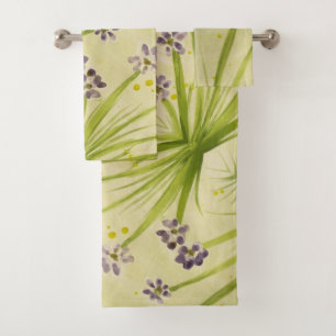 Pretty And Elegant Flowered Towel Set