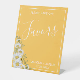 Pretty Daffodil Yellow & White Daisies Favours Pedestal Sign