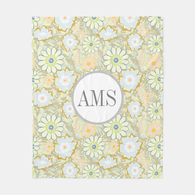 Pretty Daisies Personalised Monogram Fleece Blanket (Front)