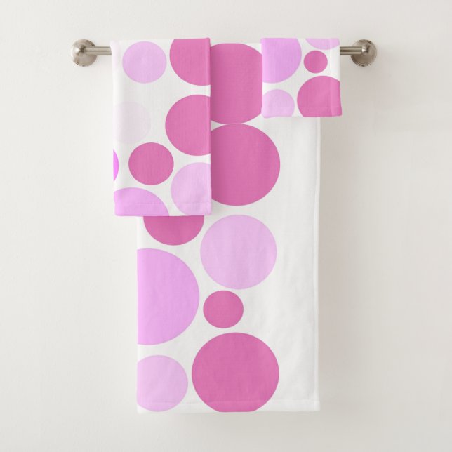 Pretty In Polka Dots Collection Bath Towel Set (Insitu)