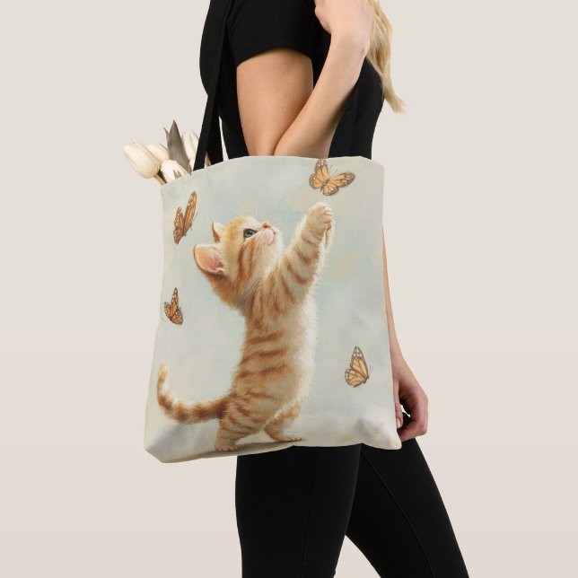 PRETTY PASTEL ORANGE TABBY KITTEN WITH BUTTERFLIES TOTE BAG (Close Up)