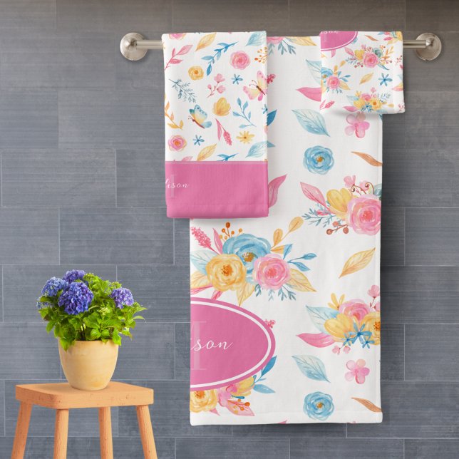 Pretty Pink Floral Pattern Monogrammed Bathroom Bath Towel Set (Creator Uploaded)