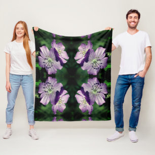 Pretty Purple Geranium Flower Pair Pattern Fleece Blanket