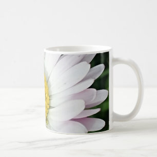 Pretty white daisy coffee mug