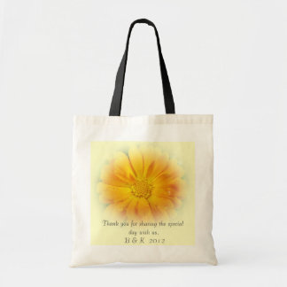pretty yellow daisy flower tote bag