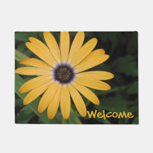 Pretty Yellow Daisy Welcome Mat