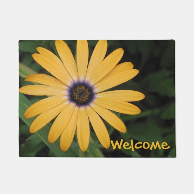 Pretty Yellow Daisy Welcome Mat (Front)