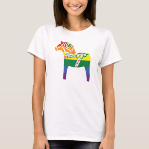 Pride Dalahäst Dala horse in rainbow flag T-Shirt