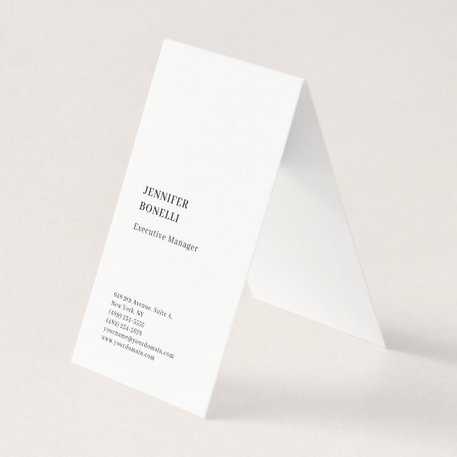 Professional plain minimalist modern trendy business card (Front)