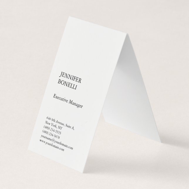 Professional plain minimalist modern trendy business card (Front)