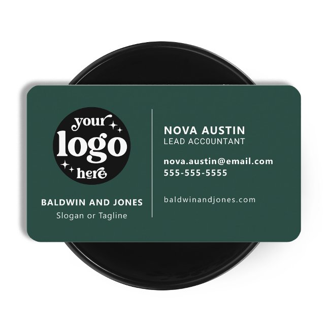 Professional Simple Green Modern Design With Logo Business Card (Creator Uploaded)