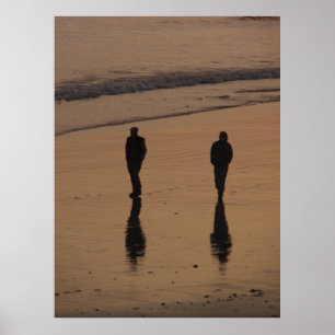 promenade en couple au crépuscule poster