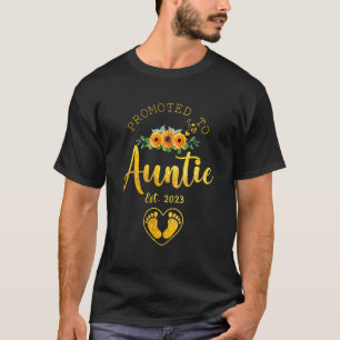 Promoted To Auntie 2023 Pregnancy Announcement Mot T-Shirt
