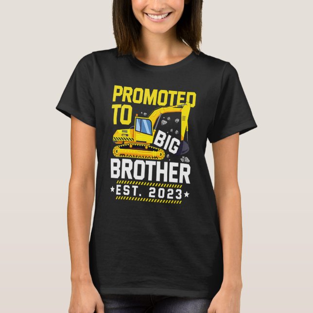 Promoted to Big Bro 2023 Levelled up to Big Brothe T-Shirt (Front)
