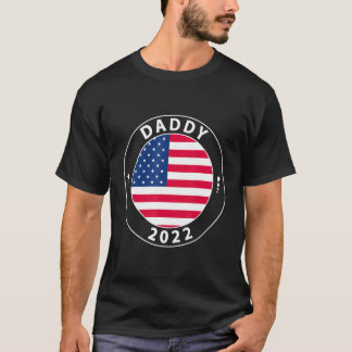 Promoted To Daddy 2022 Father's Day New Dad Announ T-Shirt