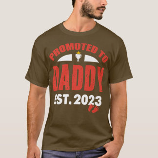 Promoted to Daddy 2023 Funny Dad 2023 Pregnancy An T-Shirt
