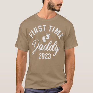 Promoted To Daddy Est 2023 First Time Dad Fathers T-Shirt