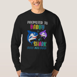 Promoted to Daddy Shark 2023 First Time Daddy Preg T-Shirt