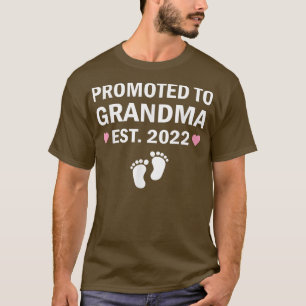 Promoted to Grandma 2022 Funny Pregnancy Mother's T-Shirt