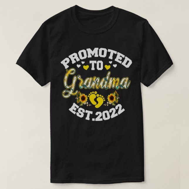Promoted To Grandma Est 2022 Sunflower Floral Deco T-Shirt (Design Front)