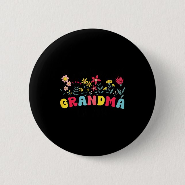 Promoted To Grandma Est 2026 Soon To Be New Grandm 6 Cm Round Badge (Front)